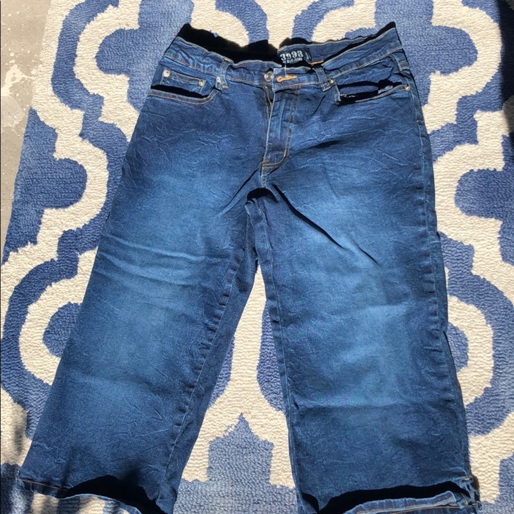 Capri shorts